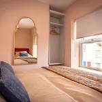 Escape Sleeps 6 度假居