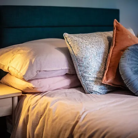 Feriehus Escape Sleeps 6 *