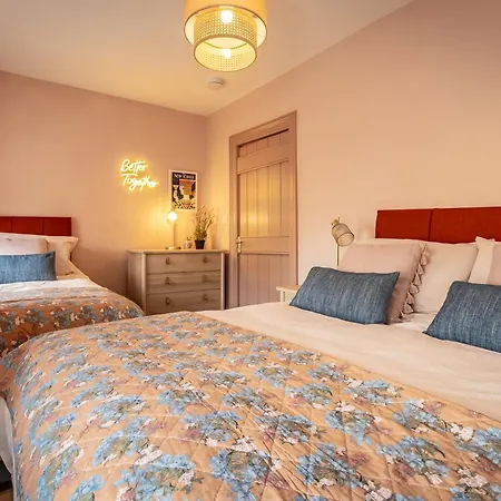 Escape Sleeps 6 別荘 *