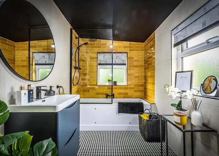 Escape Sleeps 6 Feriehus Waterford